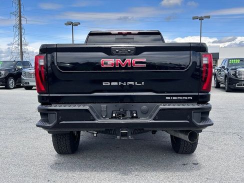 New 2026 GMC Sierra 3500 Denali w/ Denali Reserve Package AWD/4WD image 9