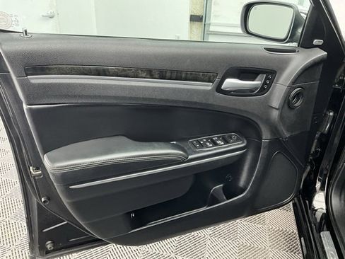 Used 2016 Chrysler 300 C image 13
