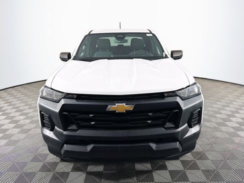 Used 2023 Chevrolet Colorado W/T image 2