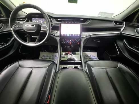 Used 2023 Jeep Grand Cherokee L Limited AWD/4WD image 18