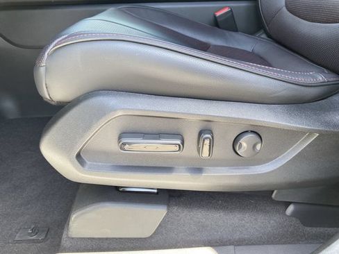 Certified 2025 Honda Pilot Black Edition image 22