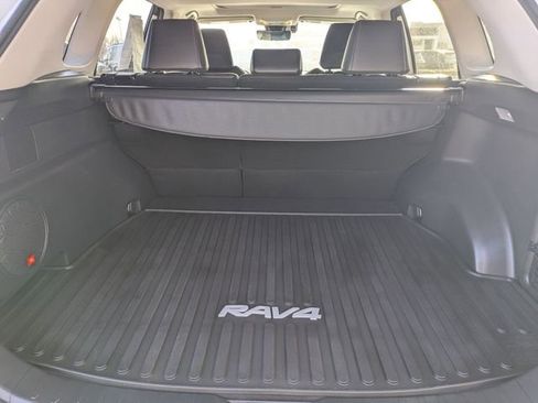 Used 2021 Toyota RAV4 Limited image 5