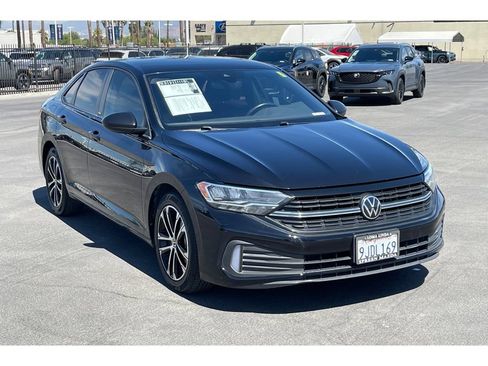 Used 2023 Volkswagen Jetta Sport FWD image 9