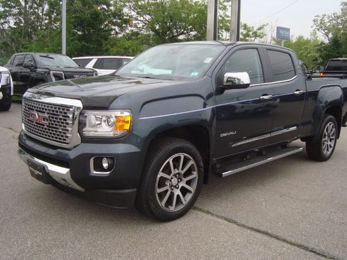Used 2020 GMC Canyon Denali image 1