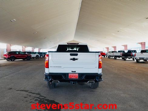 Used 2022 Chevrolet Silverado 1500 LT Trail Boss w/ LT Trail Boss Premium Package image 5