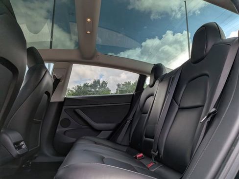 Used 2023 Tesla Model 3 Standard Range image 26