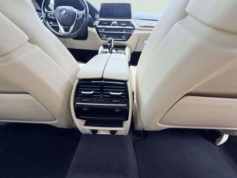 Used 2019 BMW 530i xDrive AWD/4WD image 29