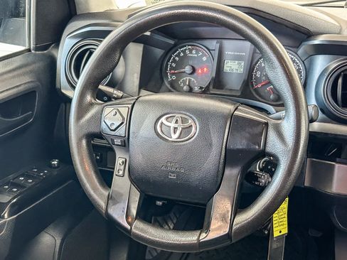 Used 2017 Toyota Tacoma SR w/ SR Convenience Package RWD image 15