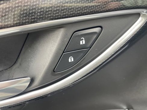 Used 2023 Buick Envision Essence w/ Sport Touring Package image 12