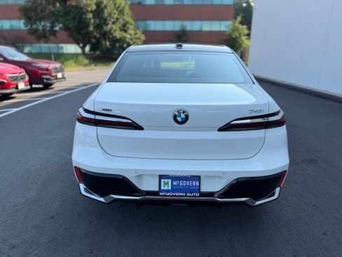 Used 2024 BMW 740i xDrive AWD/4WD image 7