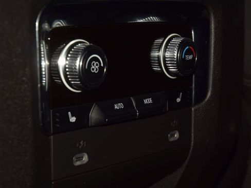 Used 2024 GMC Yukon AT4 AWD/4WD image 46
