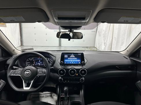 Used 2025 Nissan Sentra SV image 38
