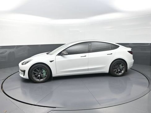 Used 2022 Tesla Model 3 Long Range AWD/4WD image 40