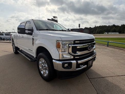 Used 2021 Ford F250 XLT w/ XLT Premium Package AWD/4WD image 7