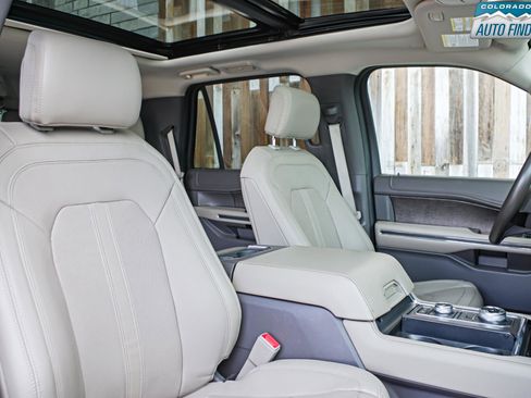Used 2019 Ford Expedition Limited w/ Special Edition Package AWD/4WD image 22