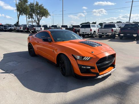 Used 2021 Ford Mustang Shelby GT500 w/ Technology Package RWD image 4