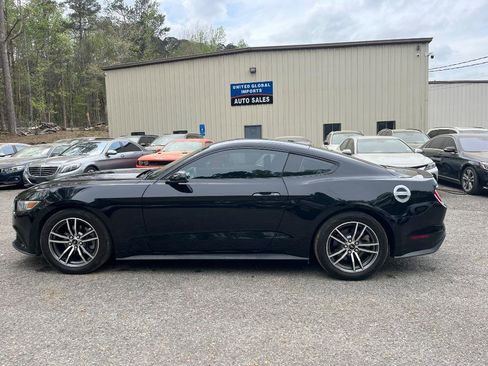 Used 2017 Ford Mustang Premium image 5