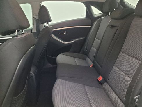Used 2016 Hyundai Elantra GT w/ Option Group 02 FWD image 18