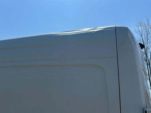 Used 2022 Mercedes-Benz Sprinter 2500 image 13