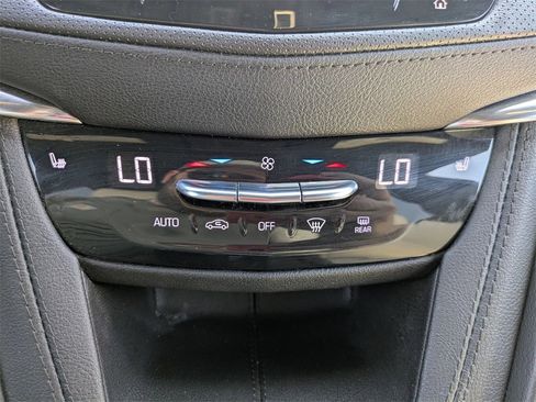 Used 2022 Cadillac XT5 Sportv w/ Technology Package image 21