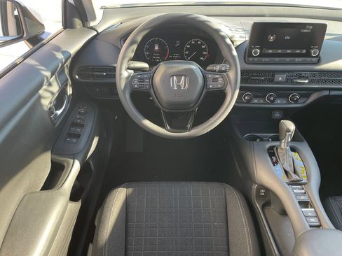 Certified 2024 Honda HR-V LX image 2