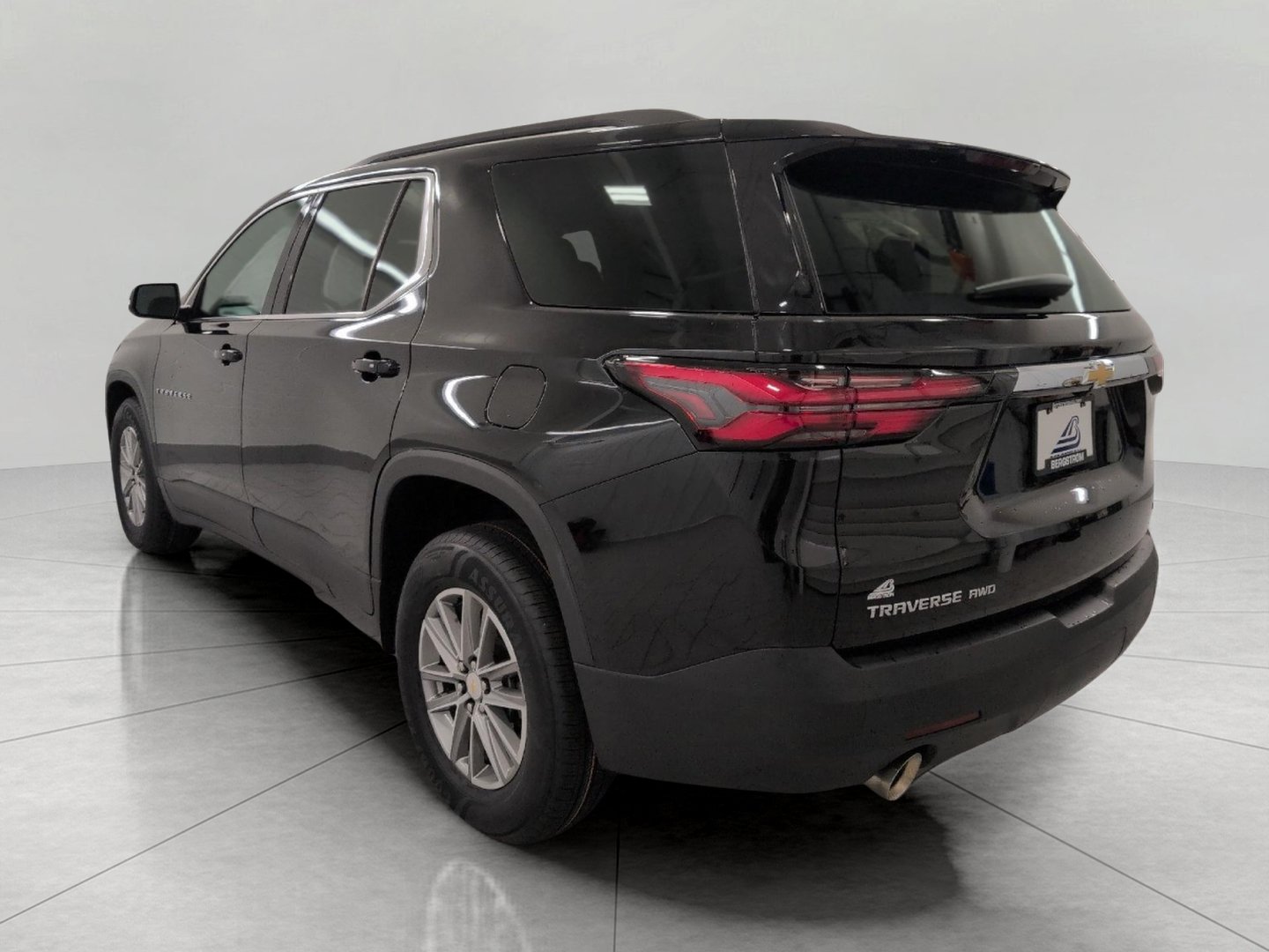 Used 2023 Chevrolet Traverse LT AWD/4WD image 21