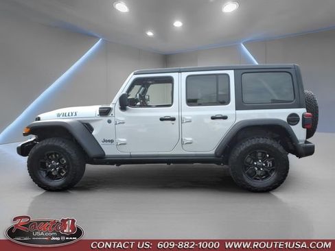 Used 2024 Jeep Wrangler Unlimited AWD/4WD image 7