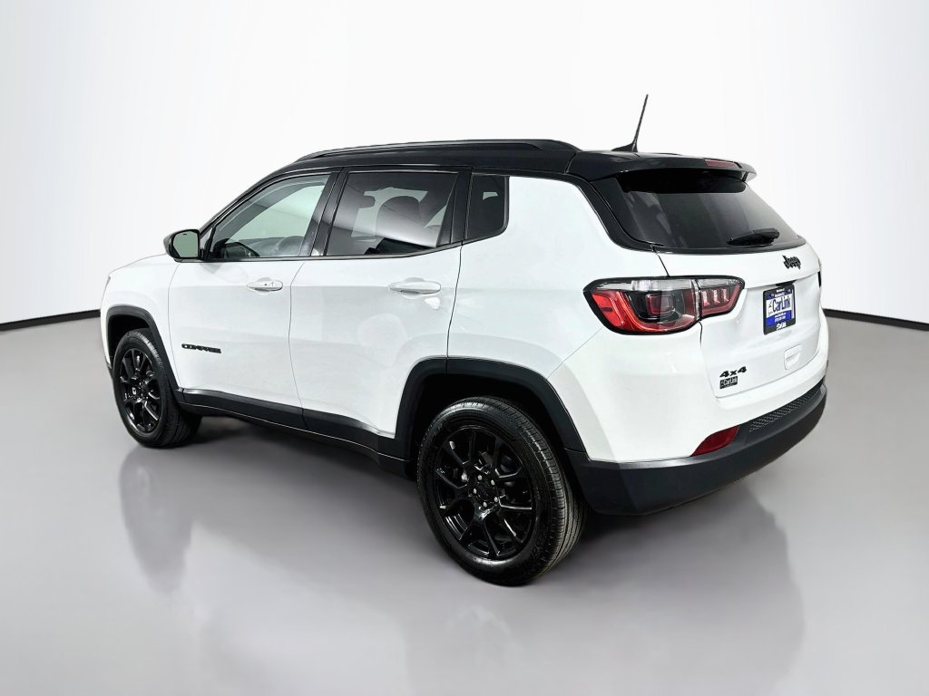 Used 2023 Jeep Compass Latitude w/ Convenience Group AWD/4WD image 5