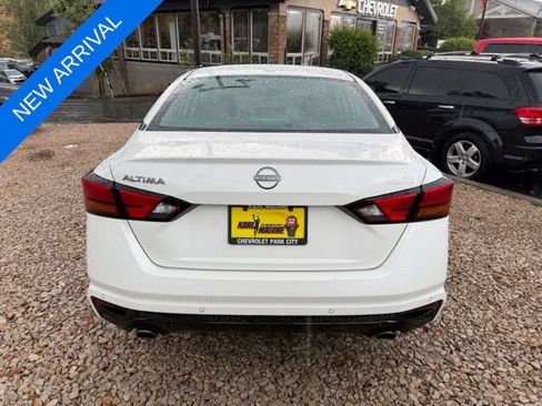 Used 2024 Nissan Altima 2.5 SR w/ SR Premium Package AWD/4WD image 7