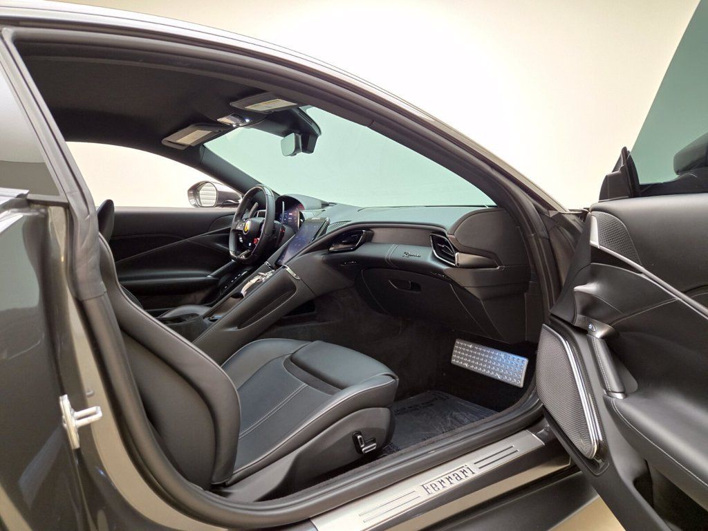 Used 2022 Ferrari Roma RWD image 25
