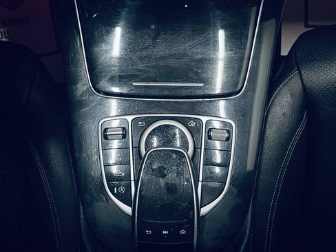 Used 2017 Mercedes-Benz E 300 4MATIC image 32