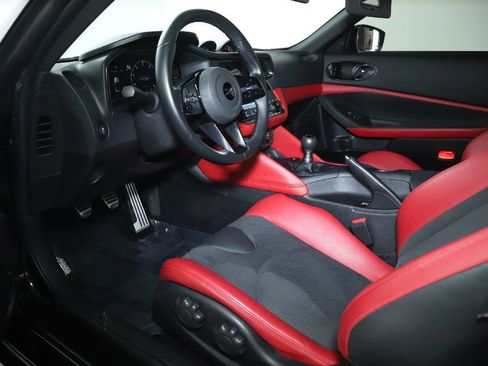 Certified 2024 Nissan Z Performance w/ Floor Mat Package image 17
