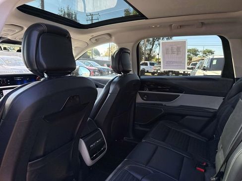 Used 2024 Lincoln Nautilus Reserve w/ Equipment Group 202A image 20