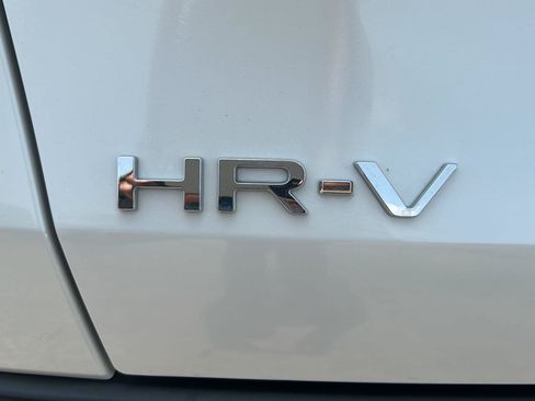 Used 2025 Honda HR-V LX image 31