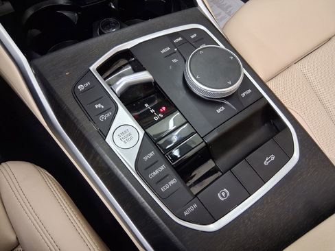 Used 2024 BMW 430i Convertible w/ Convenience Package image 16