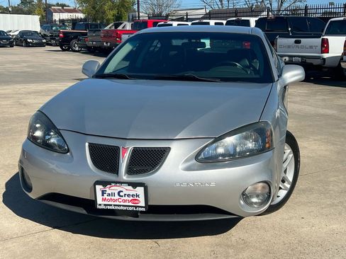Used 2005 Pontiac Grand Prix GTP w/ Leather Trim Package image 12