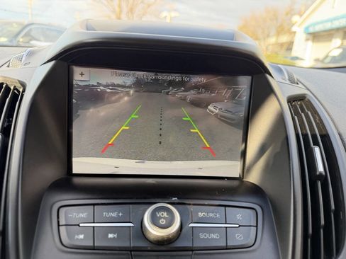 Used 2019 Ford Escape SE image 31