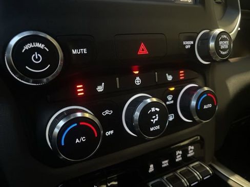 Used 2019 RAM 1500 Big Horn image 26