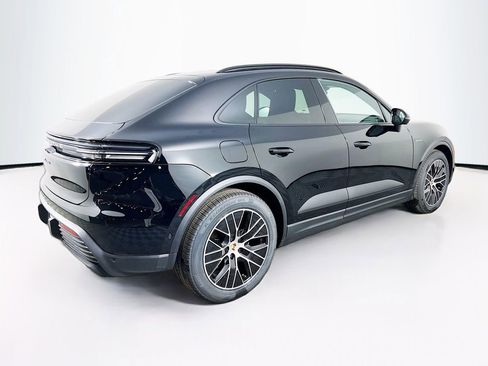 New 2026 Porsche Macan 4 Electric image 9