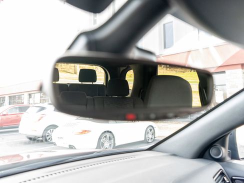 Used 2023 Dodge Durango GT image 23