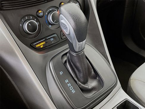 Used 2015 Ford Escape SE image 18