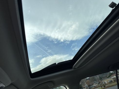 Used 2019 Subaru Outback 2.5i Limited w/ Popular Package #2 image 43