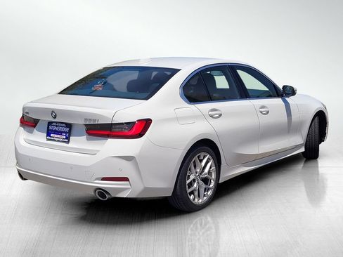 Used 2025 BMW 330i xDrive Sedan AWD/4WD image 4
