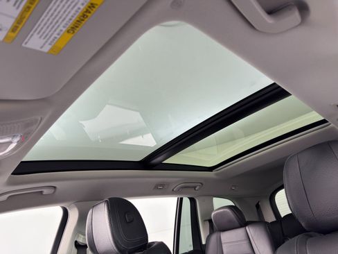 Used 2024 Mercedes-Benz GLS 580 GLS 580 w/ Night Package image 12