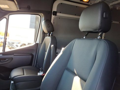 New 2026 Mercedes-Benz Sprinter 2500 image 12