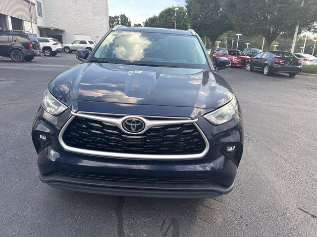 Used 2024 Toyota Highlander XLE FWD image 10