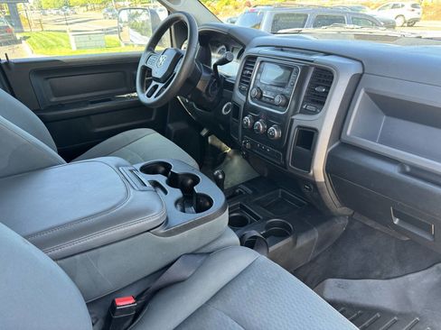 Used 2018 RAM 2500 Tradesman w/ Chrome Appearance Group image 9