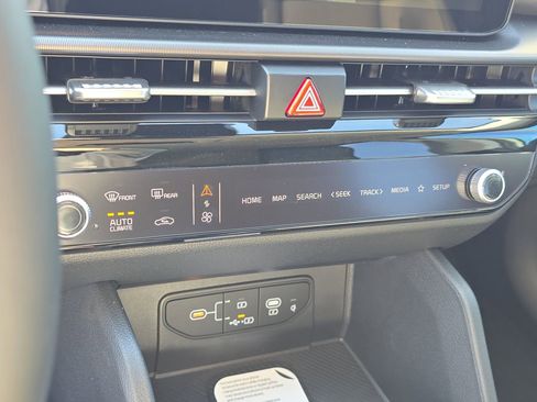 New 2026 Kia Sportage EX FWD image 26