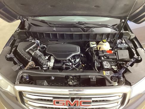 Used 2019 GMC Acadia SLT AWD/4WD image 25