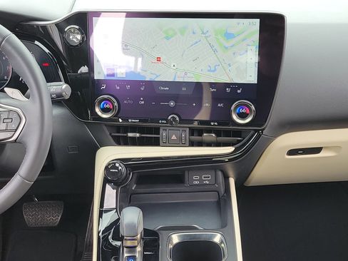 Used 2024 Lexus NX 250 FWD w/ Cold Area Package image 20